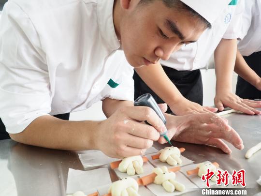 广东将为“粤菜师傅”开餐馆提供创业补贴