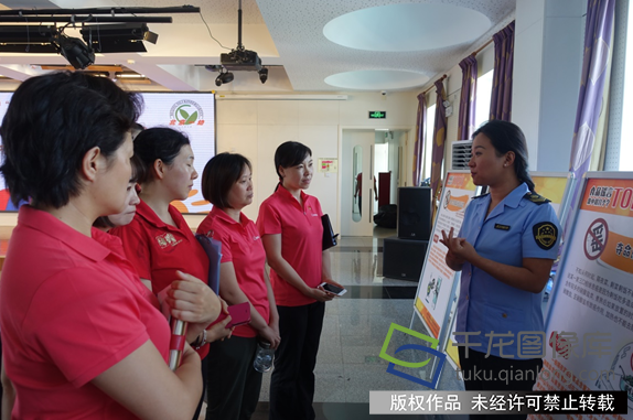 北京东城食药监局走进校园 开启食药安全“开学第一课”
