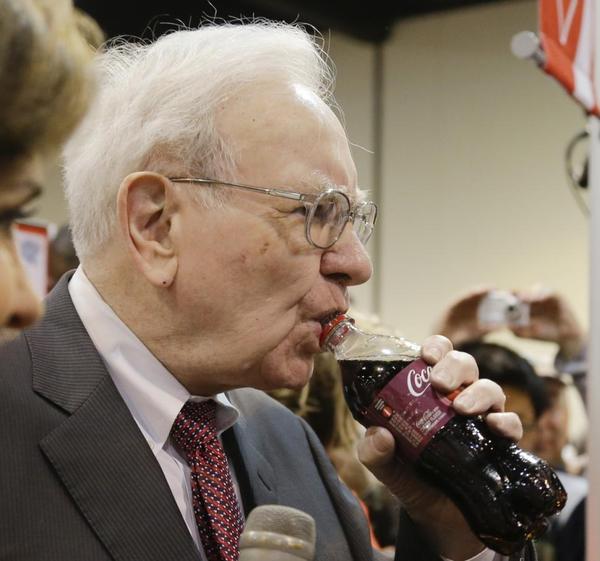 84岁股神巴菲特自曝养生之道：每天喝5瓶可乐