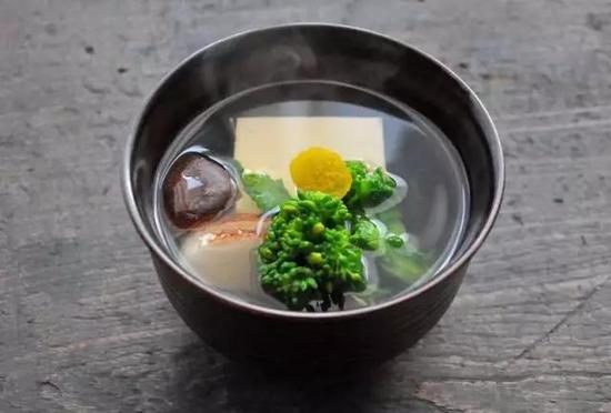 日本料理的精髓 竟是一锅汤？
