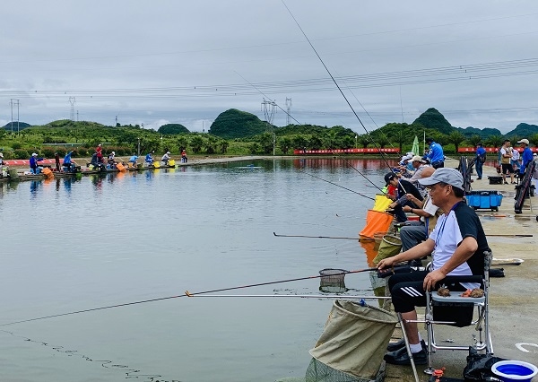 贵州省第八届老年人运动会钓鱼比赛在安顺市举行