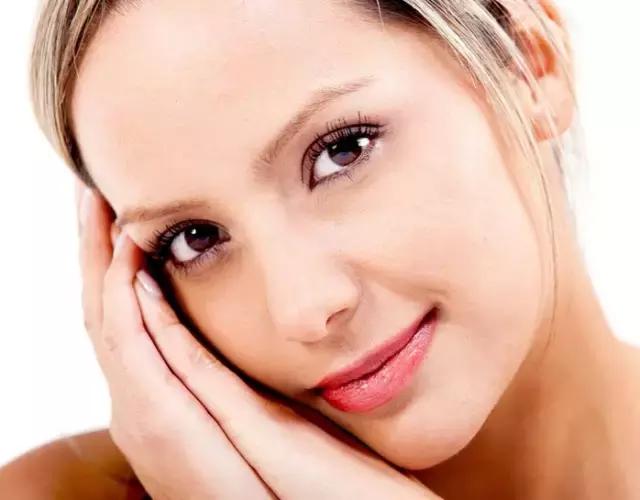 婗菲雅丨美容护肤：护肤品到底涂几层才有效呢？