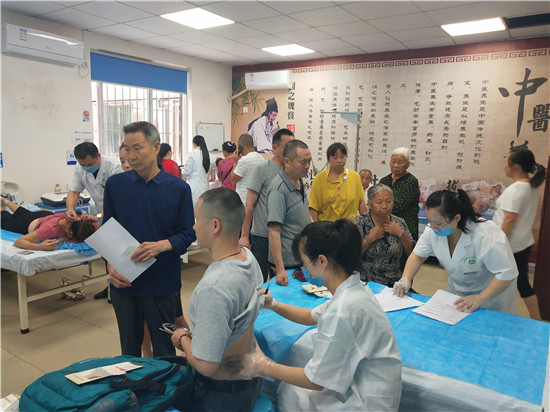 仁寿县：城南卫生服务中心开展“三伏贴”保健