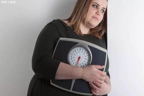 减肥到了一定程度，脂肪消耗就会变慢，4个方法可以让你再瘦一圈