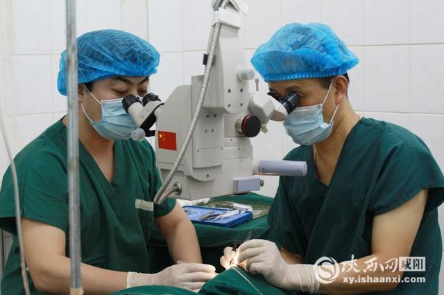 中央电视台报道咸阳市中心医院王永斌在苏丹的一次急诊手术