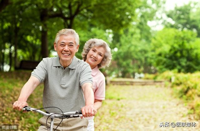 长寿老人养生经验：记住4个秘诀，健康长寿自然来