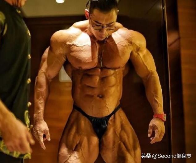 中国男人能强壮到什么程度？健身大神鹿晨辉做出了完美的诠释