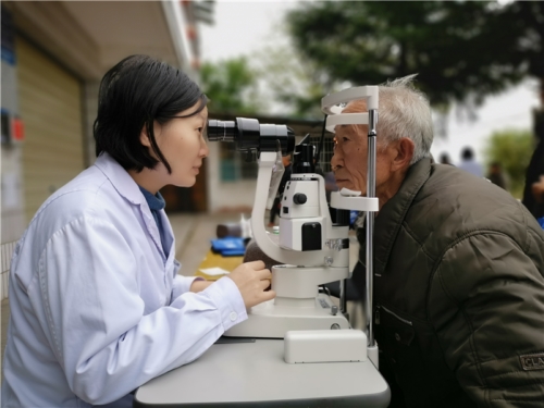 万江眼科专家齐上阵 提升糖尿病防治意识