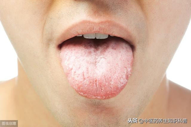 医生：看舌头知健康，中医教你如何察看舌苔、认知疾病？