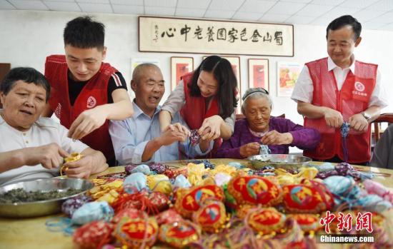 老年人产生心理问题原因何在？中国疾控中心专家详解