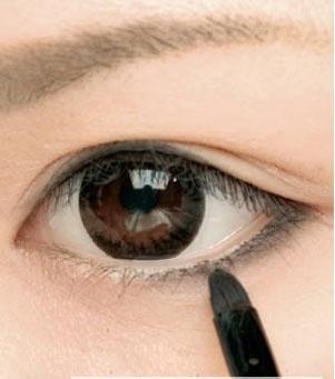 化妆技巧：最全的眼线画法