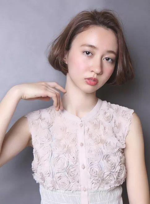 日本最新12款波波头造型，选对了发型时尚又减龄