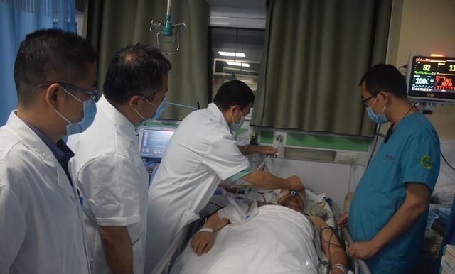 大同市第三人民医院空中120紧急救援 神经外科彻夜手术挽救生命