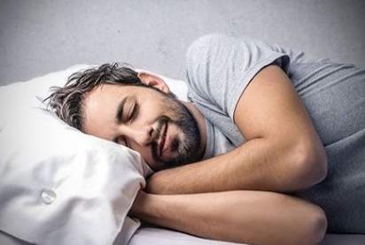 怎样的睡姿对男性身体更有好处？