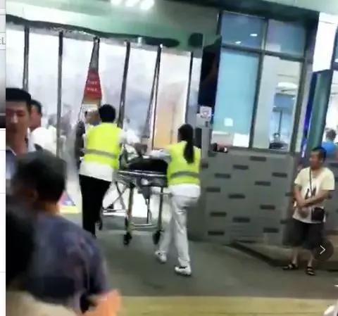 浙江隧道事故36人被送医 到医院伤员大多被熏黑   