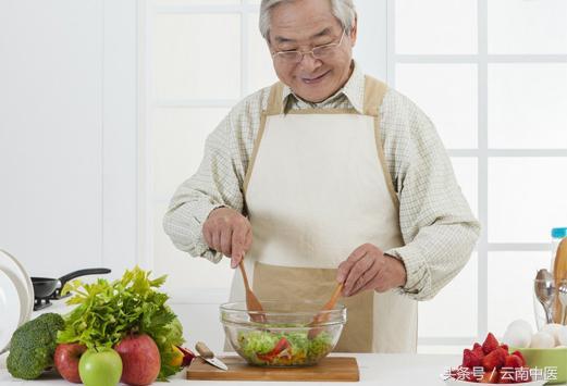 老年养生早知道，老年时期的饮食保健