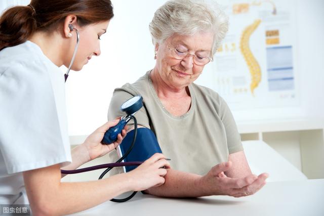 治疗老年高血压应注意哪些问题？