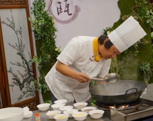温州的瓯菜，是浙菜的四大菜重要组成部分