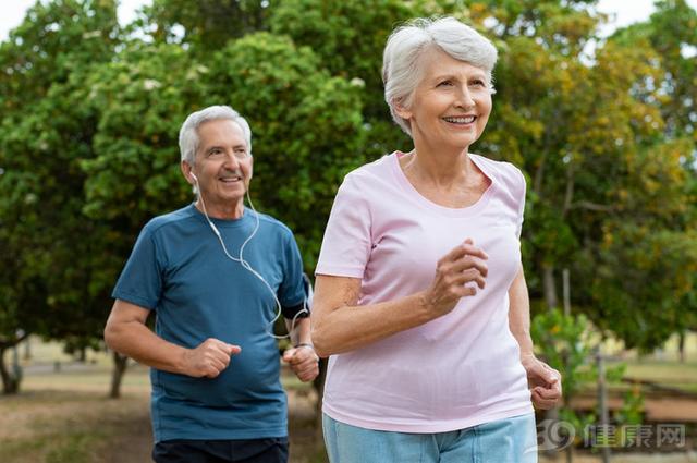 生命在于运动，对于老年人而言，2种运动很合适