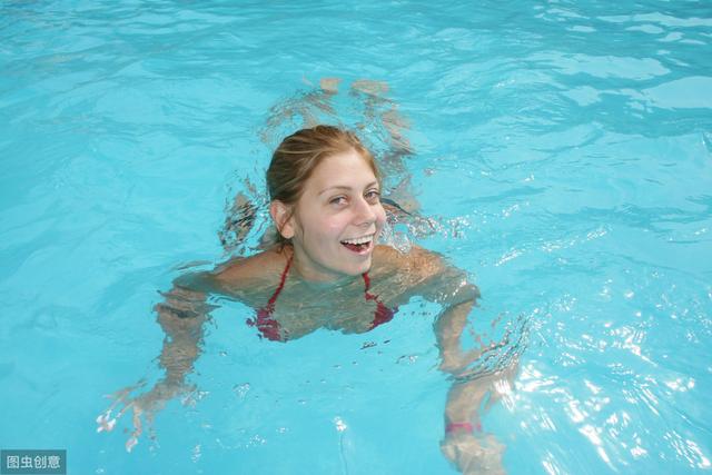 有没有可能在游泳池里染上性病？