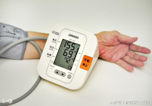 心血管科主任：血压值升高后，这3种并发症“如约而至”！