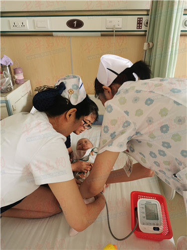 天使之旅”先心筛查救助的甘肃陇南首批24名患儿即将在青岛阜外心血管病医院开展手术治疗