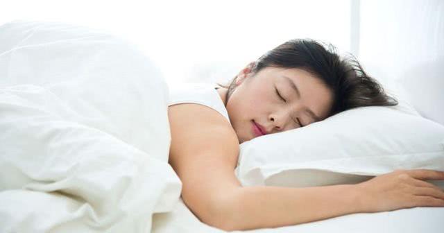 睡觉有这种“表现”的人，十有八九是脾虚，吃什么能改善？
