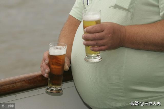 辟谣，喝啤酒，能预防肾结石？小心啤酒喝多了反而患上肾结石