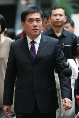 郝龙斌辞国民党副主席为台北败选负责